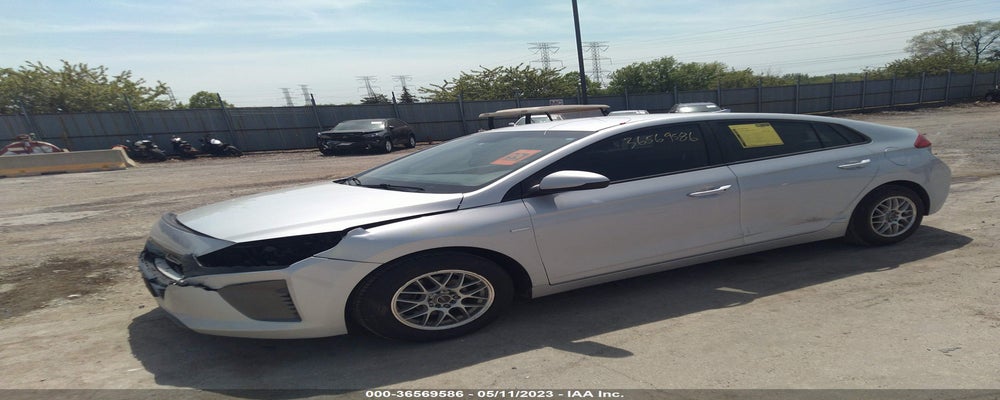 KMHC65LC5JU062532 2018 HYUNDAI IONIQ HYBRID photo no. 2