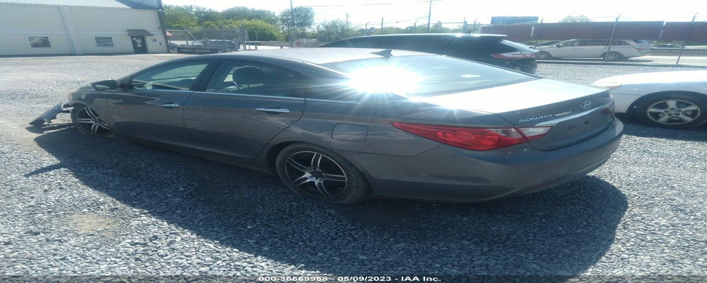 5NPEC4AC2BH298733 2011 HYUNDAI SONATA photo no. 3