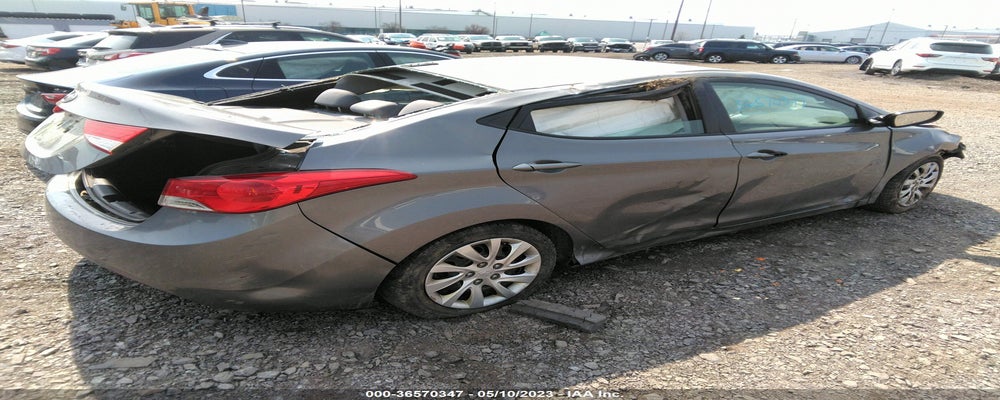 5NPDH4AE9DH183886 2013 HYUNDAI ELANTRA photo no. 4