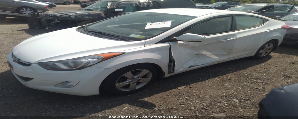5NPDH4AE3DH377801 2013 HYUNDAI ELANTRA photo no. 2