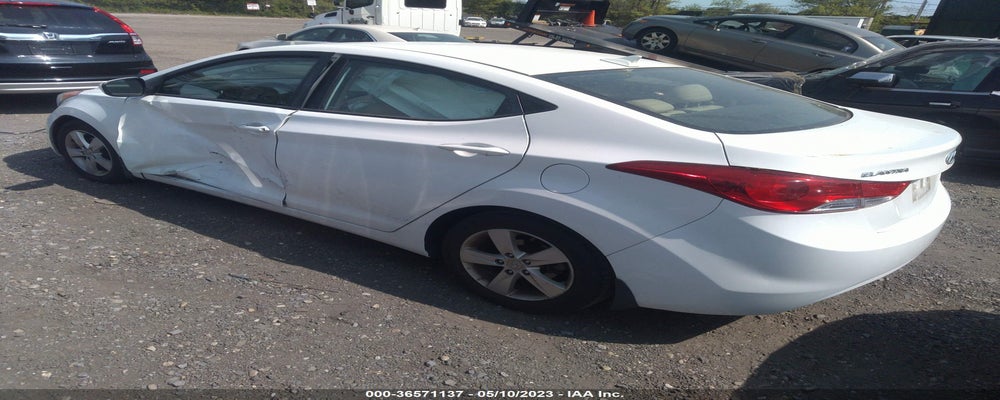 5NPDH4AE3DH377801 2013 HYUNDAI ELANTRA photo no. 3
