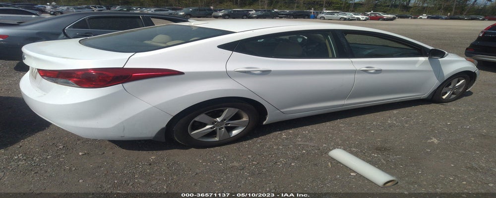 5NPDH4AE3DH377801 2013 HYUNDAI ELANTRA photo no. 4
