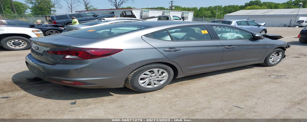 5NPD74LF1KH419825 2019 HYUNDAI ELANTRA photo no. 4