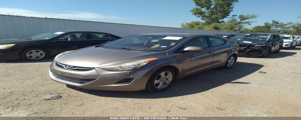 5NPDH4AE1DH271475 2013 HYUNDAI ELANTRA photo no. 2