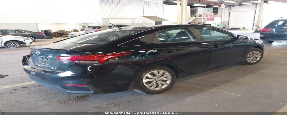 3KPC24A38JE017600 2018 HYUNDAI ACCENT photo no. 4