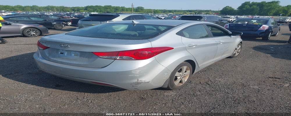 5NPDH4AE0DH302201 2013 HYUNDAI ELANTRA photo no. 4