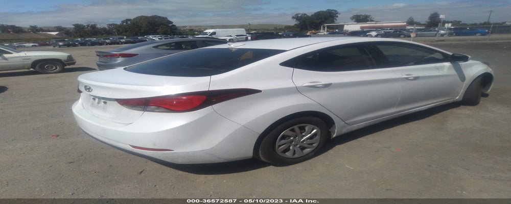 5NPDH4AE1GH736454 2016 HYUNDAI ELANTRA photo no. 4