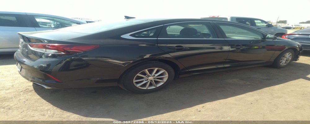 5NPE24AF7JH675813 2018 HYUNDAI SONATA photo no. 4