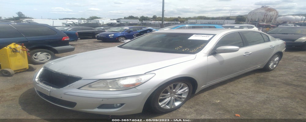 KMHGC4DE3BU142255 2011 HYUNDAI GENESIS photo no. 2