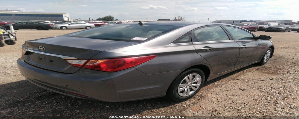 5NPEB4AC8BH041840 2011 HYUNDAI SONATA photo no. 4