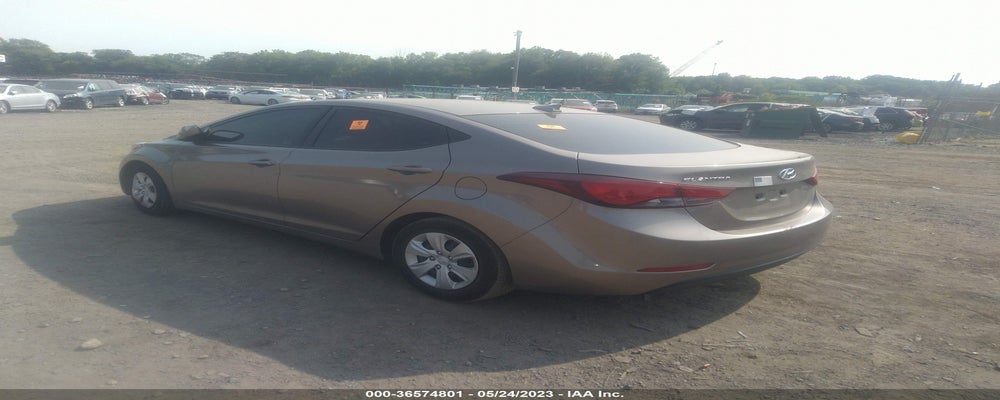 5NPDH4AE9GH696804 2016 HYUNDAI ELANTRA photo no. 3