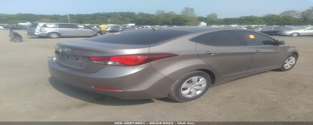 5NPDH4AE9GH696804 2016 HYUNDAI ELANTRA photo no. 4