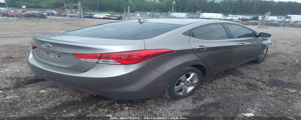 5NPDH4AE8BH014813 2011 HYUNDAI ELANTRA photo no. 4