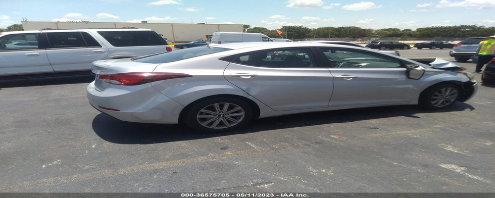 5NPDH4AE4FH621426 2015 HYUNDAI ELANTRA photo no. 4