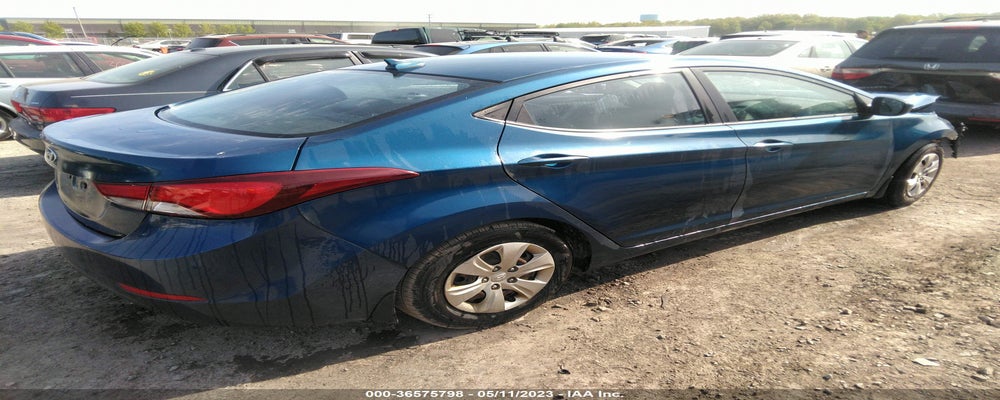 KMHDH4AE9GU572100 2016 HYUNDAI ELANTRA photo no. 4