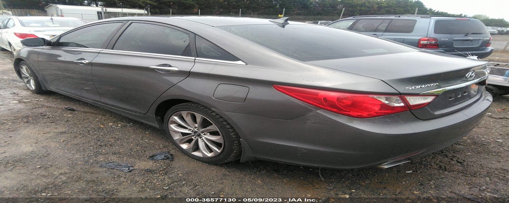 5NPEC4AC9BH121032 2011 HYUNDAI SONATA photo no. 3