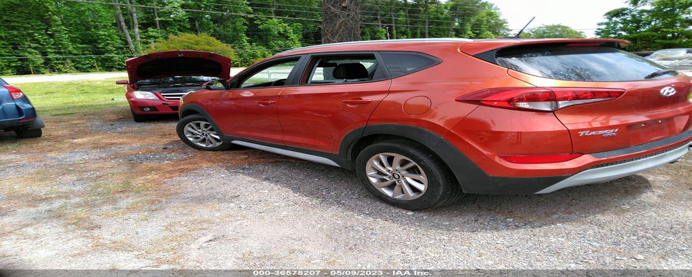 KM8J33A26HU421699 2017 HYUNDAI TUCSON photo no. 3