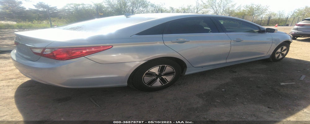 5NPEB4AC5DH597218 2013 HYUNDAI SONATA photo no. 4