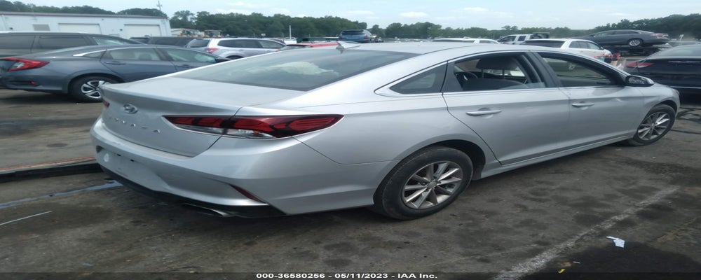 5NPE24AF8JH703876 2018 HYUNDAI SONATA photo no. 4