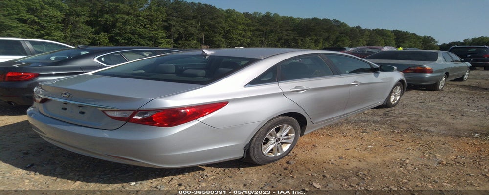 5NPEB4AC3BH186882 2011 HYUNDAI SONATA photo no. 4
