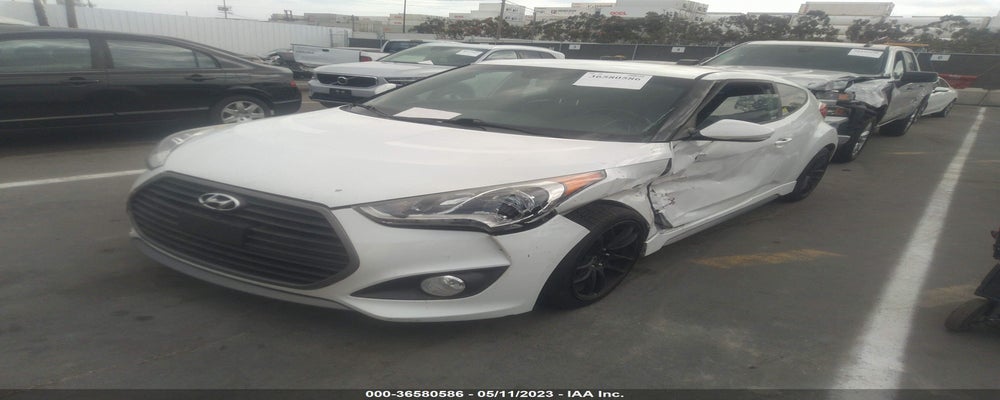 KMHTC6AE9GU302015 2016 HYUNDAI VELOSTER photo no. 2