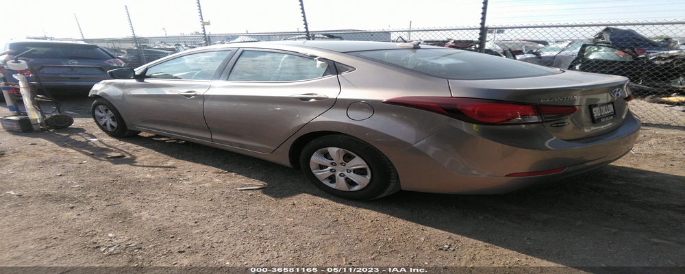 5NPDH4AE4GH688304 2016 HYUNDAI ELANTRA photo no. 3