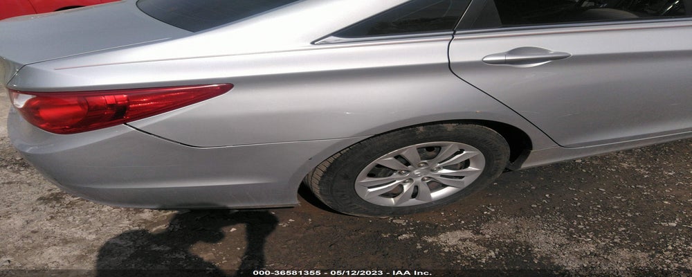 5NPEB4ACXBH060910 2011 HYUNDAI SONATA photo no. 6