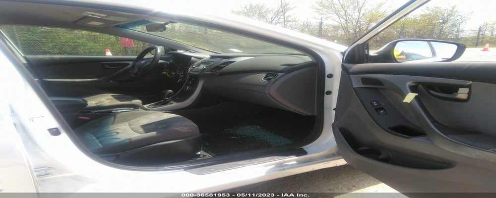 5NPDH4AE3GH748573 2016 HYUNDAI ELANTRA photo no. 5