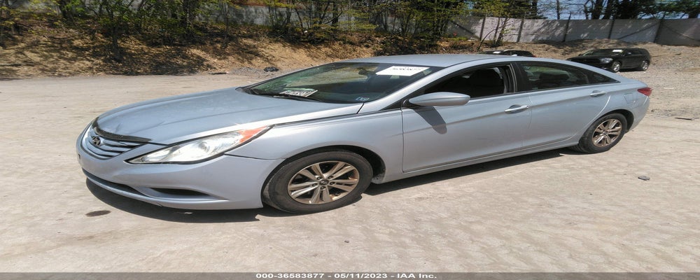 5NPEB4AC6BH056711 2011 HYUNDAI SONATA photo no. 2
