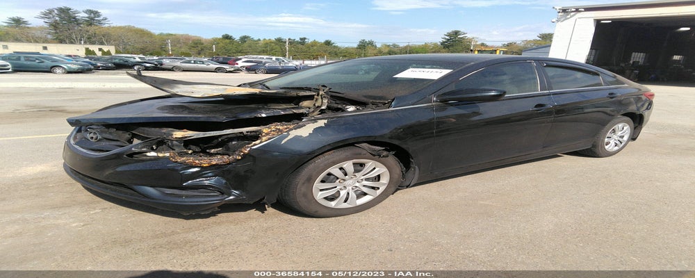 5NPEB4AC4BH017437 2011 HYUNDAI SONATA photo no. 2