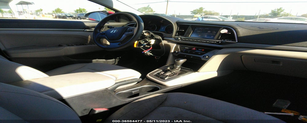 KMHD84LF3JU592484 2018 HYUNDAI ELANTRA photo no. 5