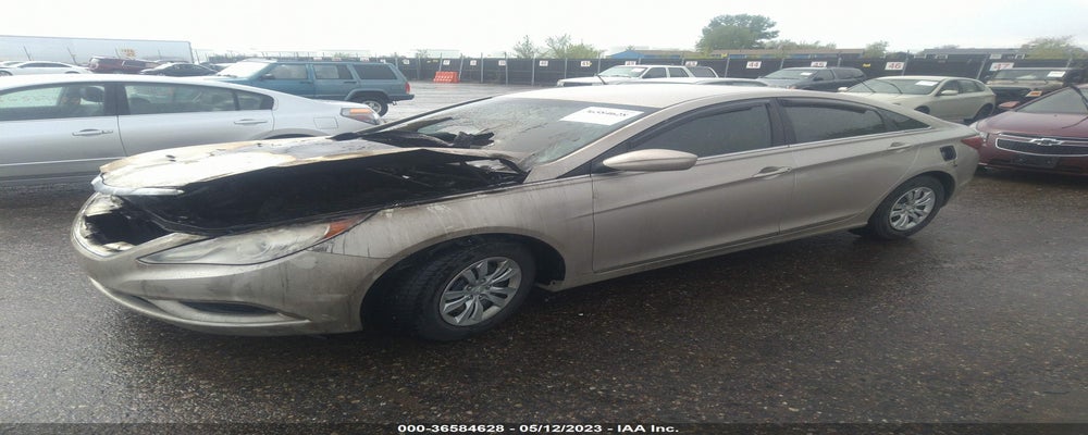 5NPEB4AC7BH102868 2011 HYUNDAI SONATA photo no. 2