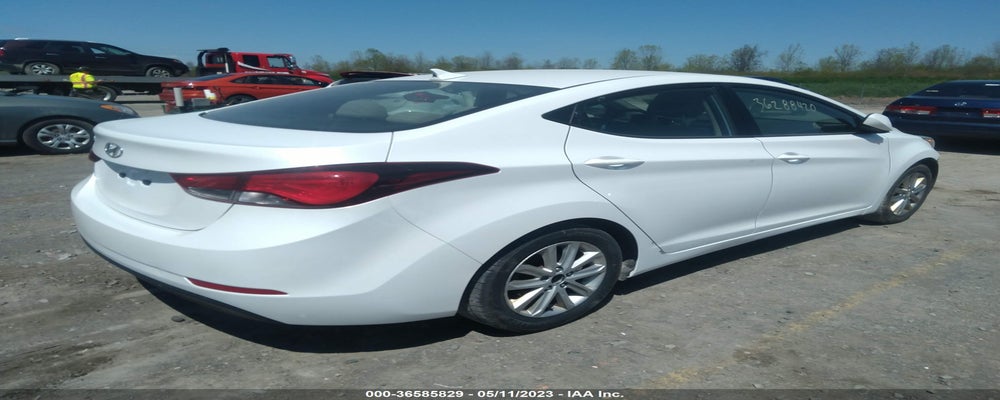 5NPDH4AE6FH564002 2015 HYUNDAI ELANTRA photo no. 4