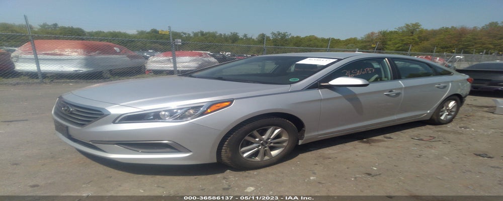 5NPE24AFXHH595819 2017 HYUNDAI SONATA photo no. 2