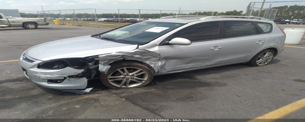 KMHDC8AE3CU136889 2012 HYUNDAI ELANTRA TOURING photo no. 2