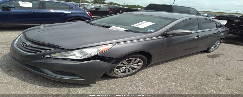 5NPEB4AC2BH147832 2011 HYUNDAI SONATA photo no. 2
