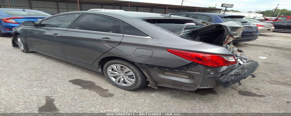 5NPEB4AC2BH147832 2011 HYUNDAI SONATA photo no. 3