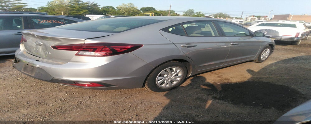 5NPD74LF1LH563196 2020 HYUNDAI ELANTRA photo no. 4