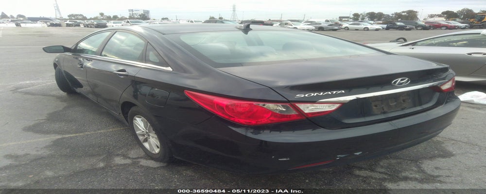 5NPEB4AC4BH037137 2011 HYUNDAI SONATA photo no. 3