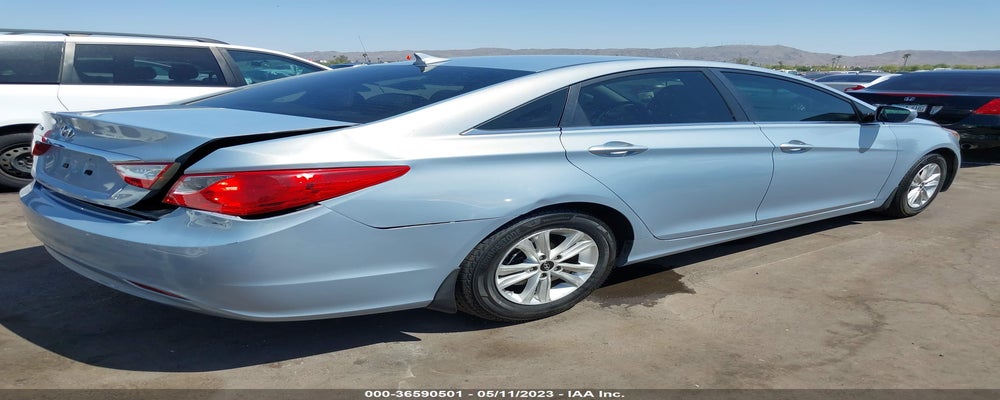 5NPEB4AC4BH268801 2011 HYUNDAI SONATA photo no. 4