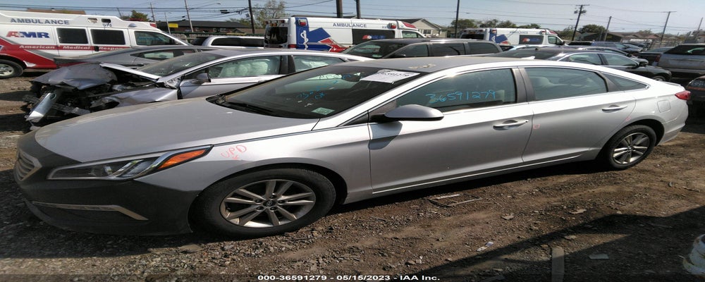 5NPE24AF9FH246566 2015 HYUNDAI SONATA photo no. 2