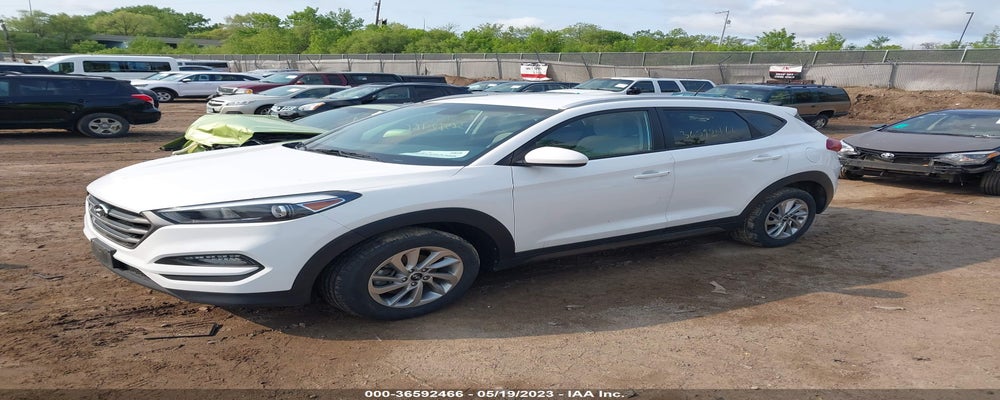 KM8J3CA43GU101384 2016 HYUNDAI TUCSON photo no. 2