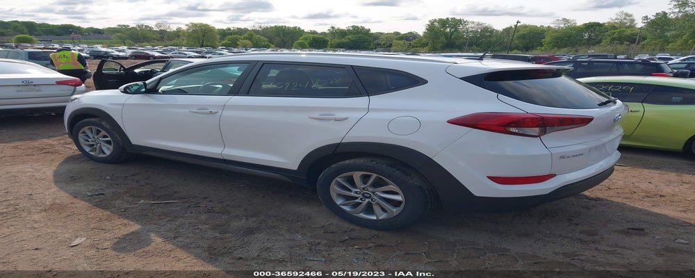 KM8J3CA43GU101384 2016 HYUNDAI TUCSON photo no. 3