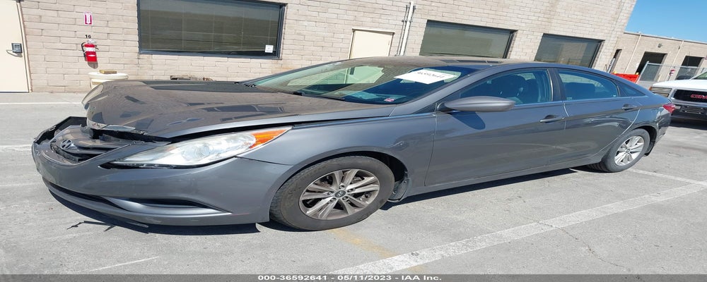 5NPEB4AC1BH123165 2011 HYUNDAI SONATA photo no. 2