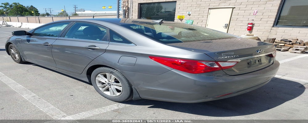 5NPEB4AC1BH123165 2011 HYUNDAI SONATA photo no. 3