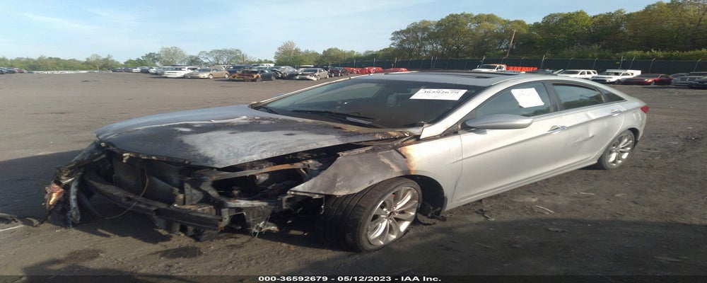 5NPEC4AC1BH056306 2011 HYUNDAI SONATA photo no. 2