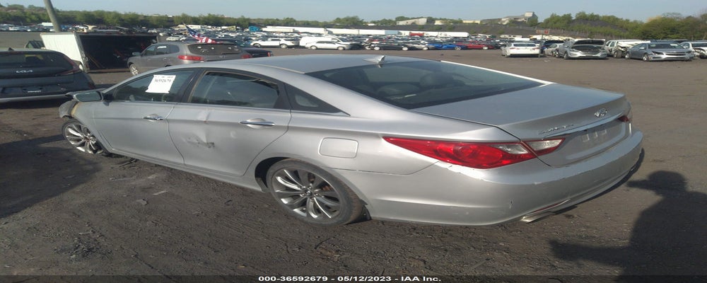 5NPEC4AC1BH056306 2011 HYUNDAI SONATA photo no. 3