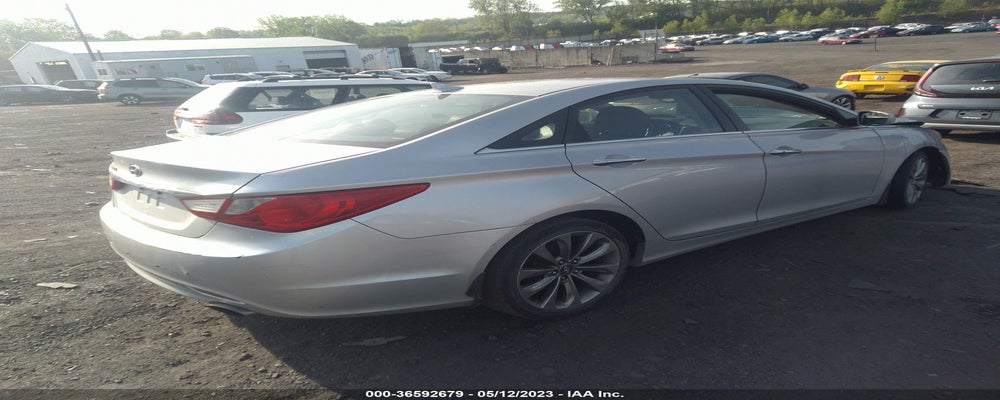 5NPEC4AC1BH056306 2011 HYUNDAI SONATA photo no. 4