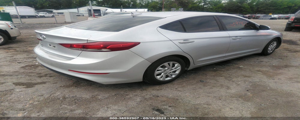 5NPD74LF3HH113573 2017 HYUNDAI ELANTRA photo no. 4