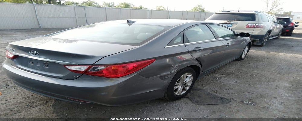 5NPEB4AC8BH079102 2011 HYUNDAI SONATA photo no. 4